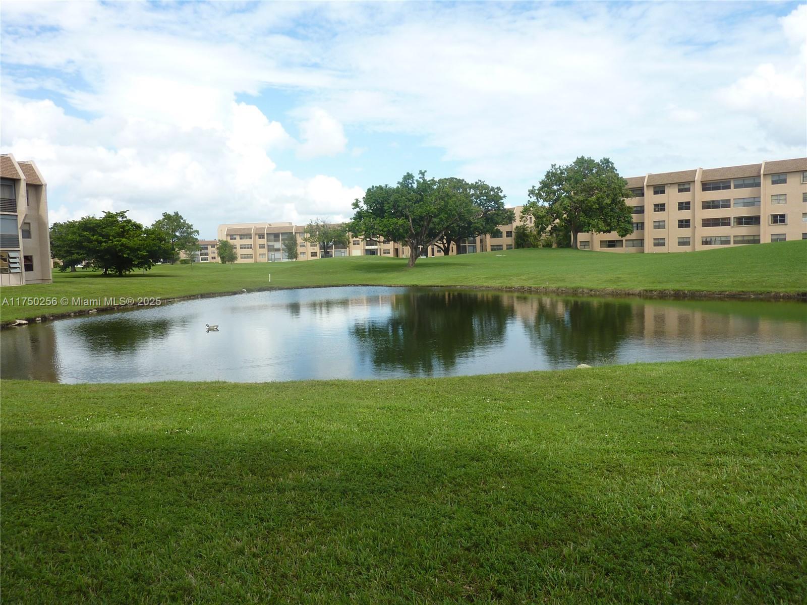 View photos, virtual tours, details... 10123 Sunrise Lakes Blvd 104