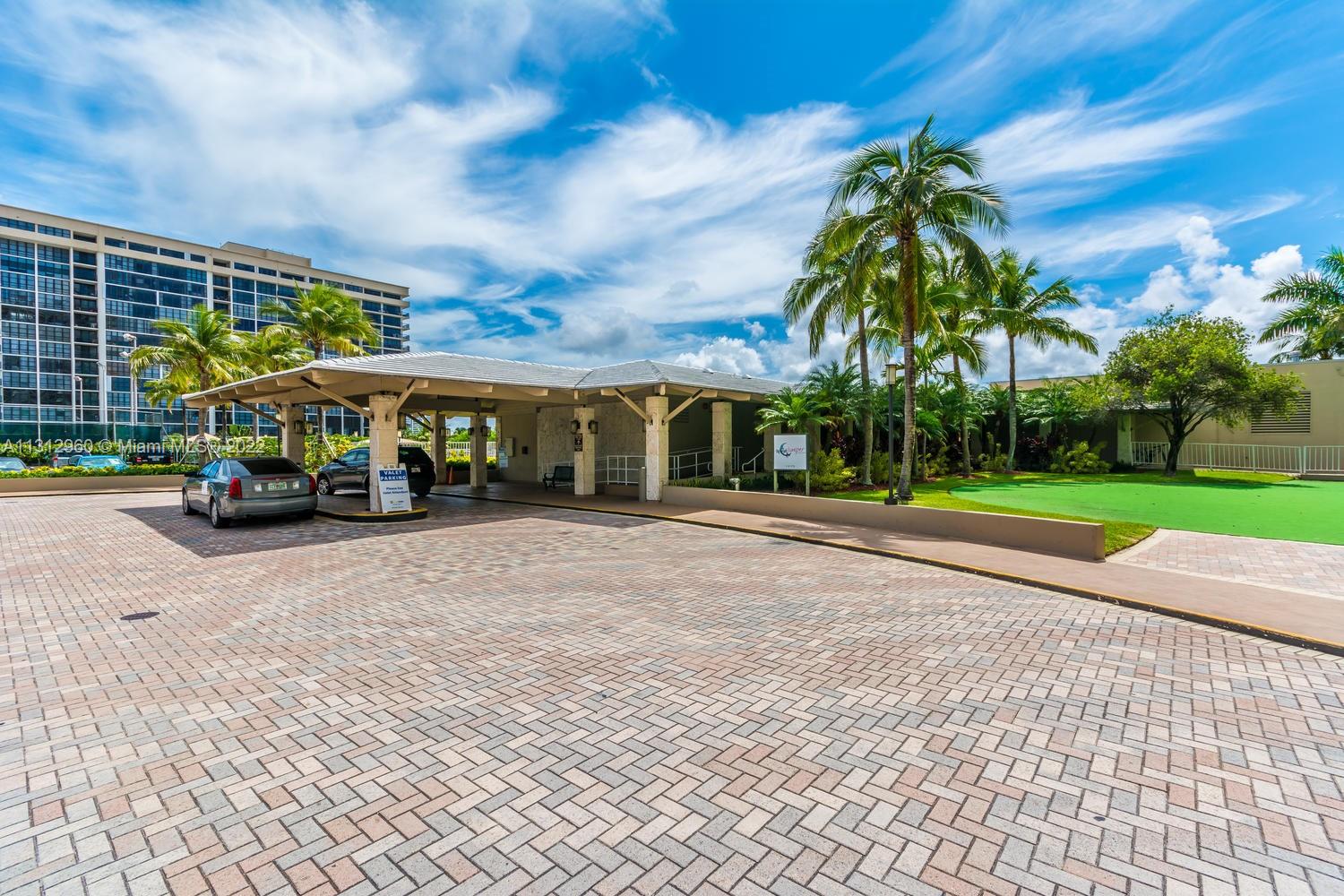 HEMISPHERES CONDO - Residential