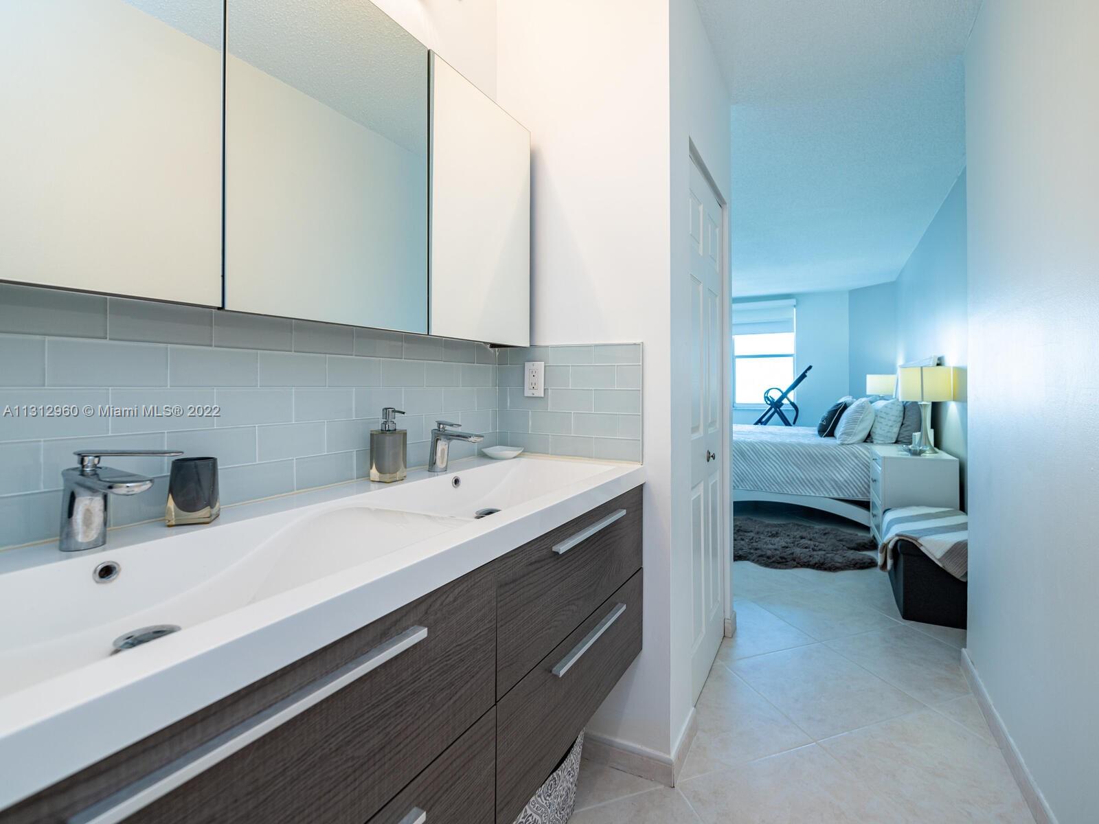 HEMISPHERES CONDO - Residential