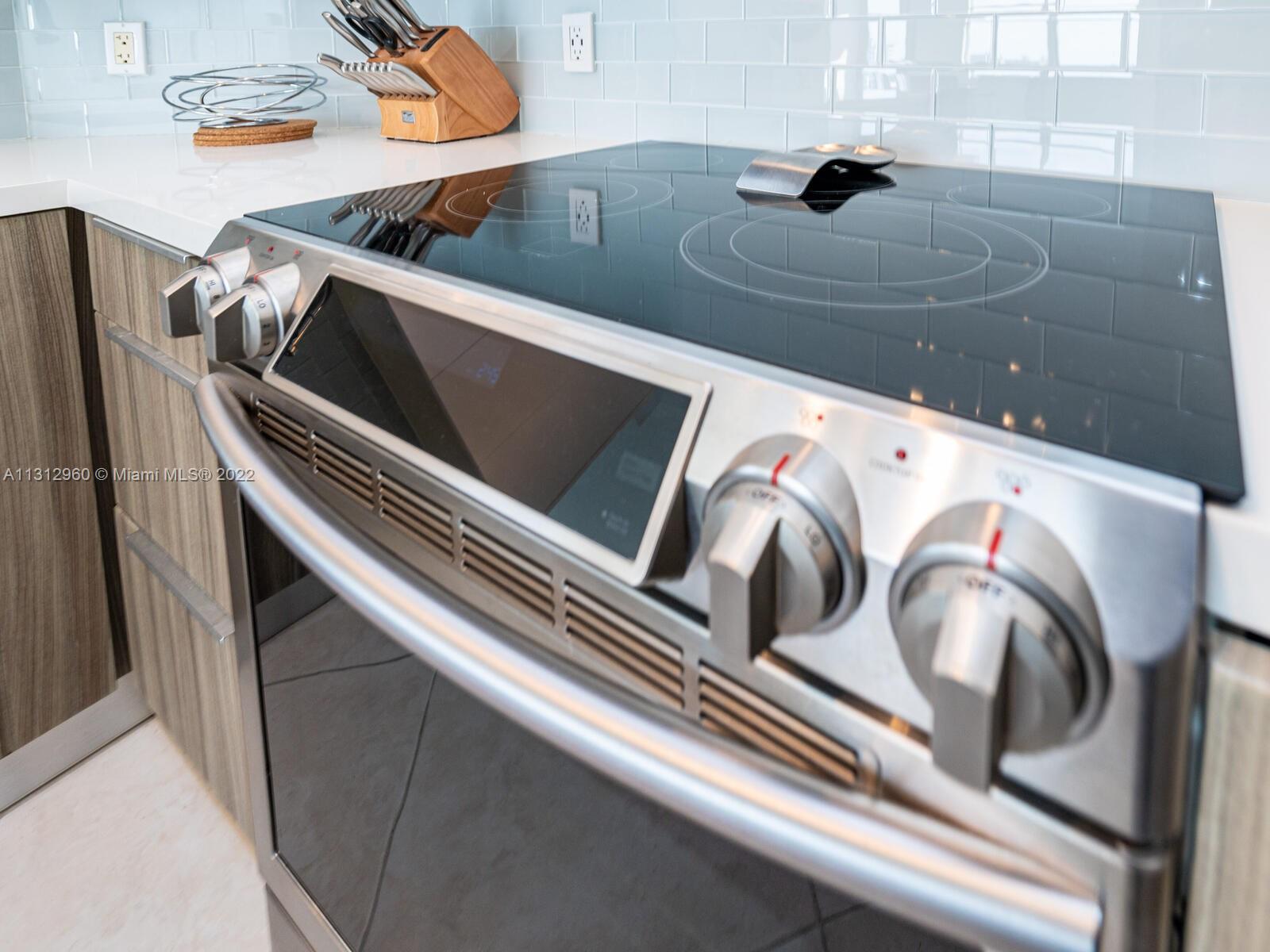 HEMISPHERES CONDO - Residential