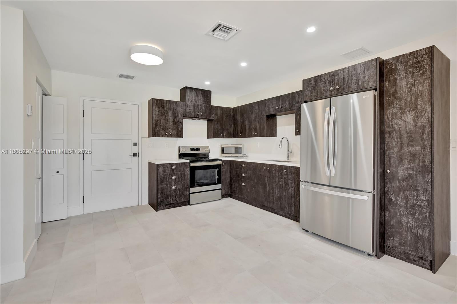 REED LAND CO - Residential Lease