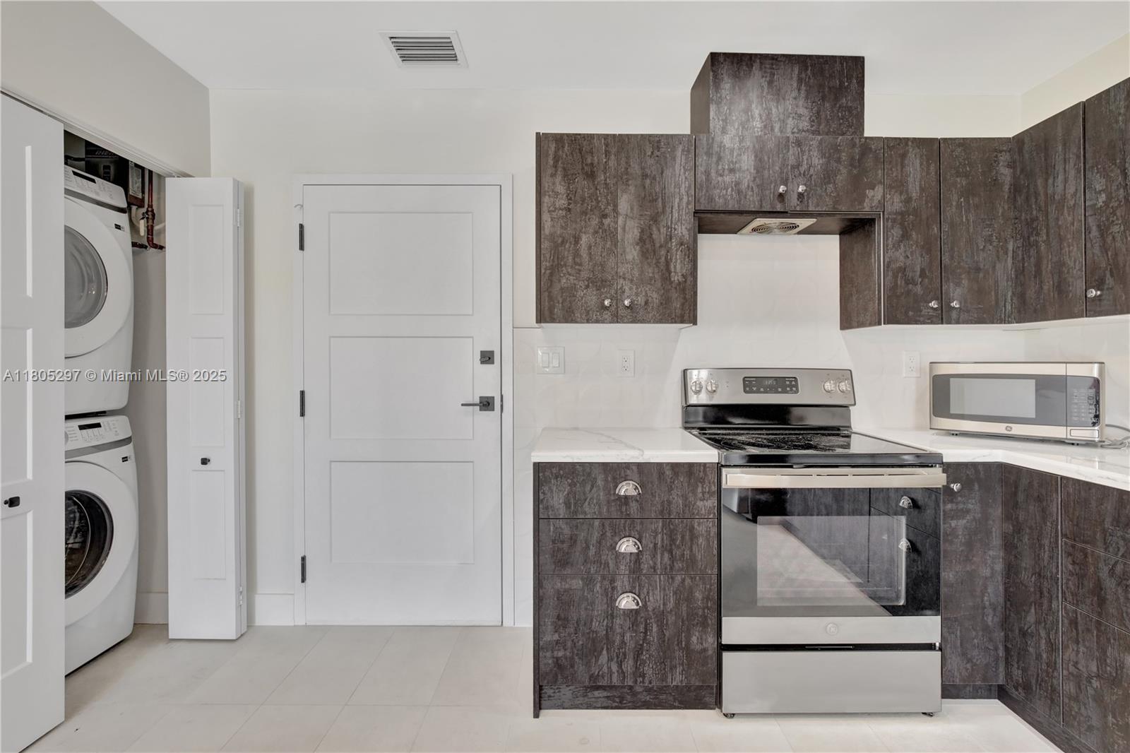 REED LAND CO - Residential Lease