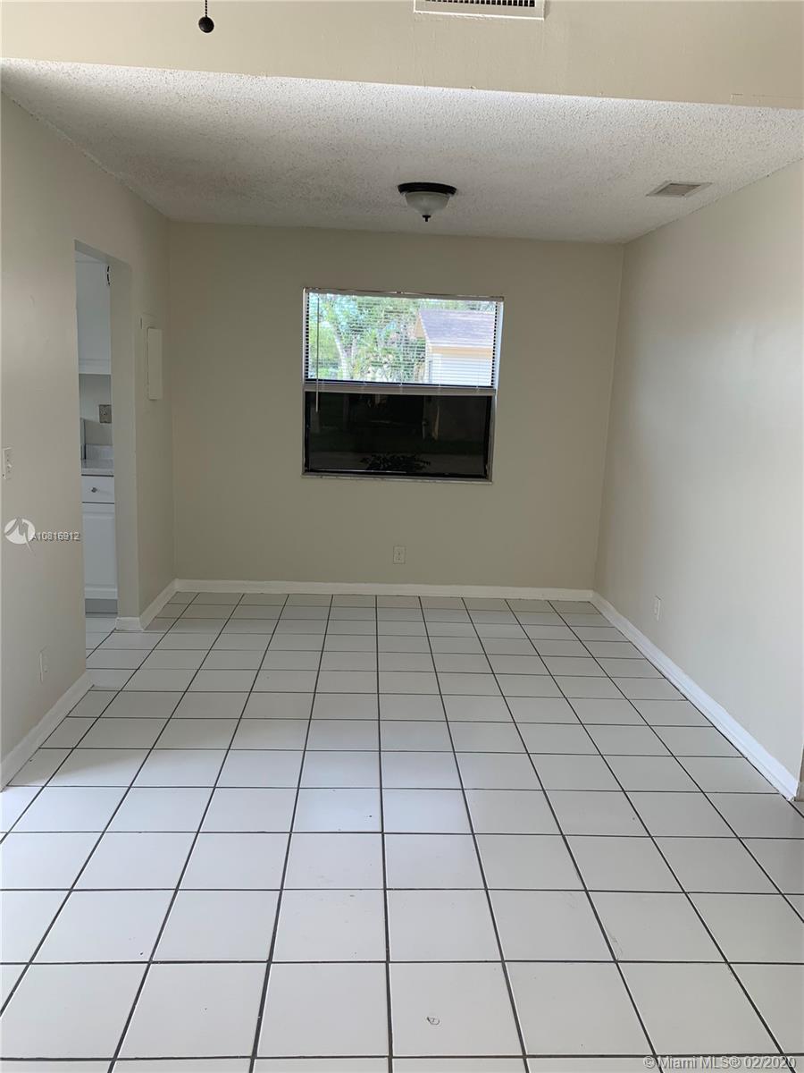 1316 White Pine Dr 8-C