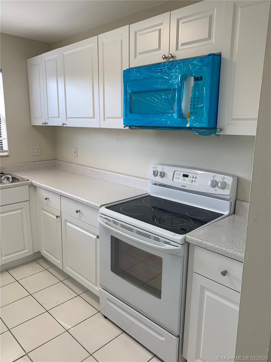 1316 White Pine Dr 8-C