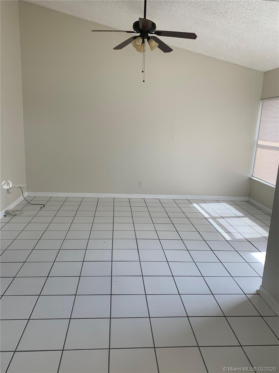 1316 White Pine Dr 8-C
