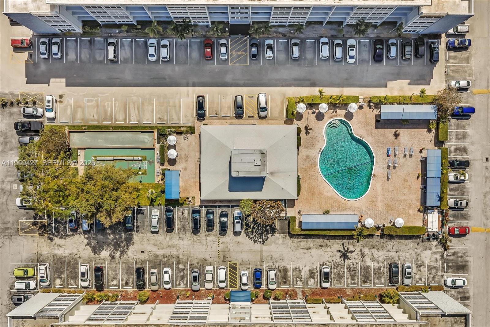 SECOND GULFSTREAM GARDEN - Residential