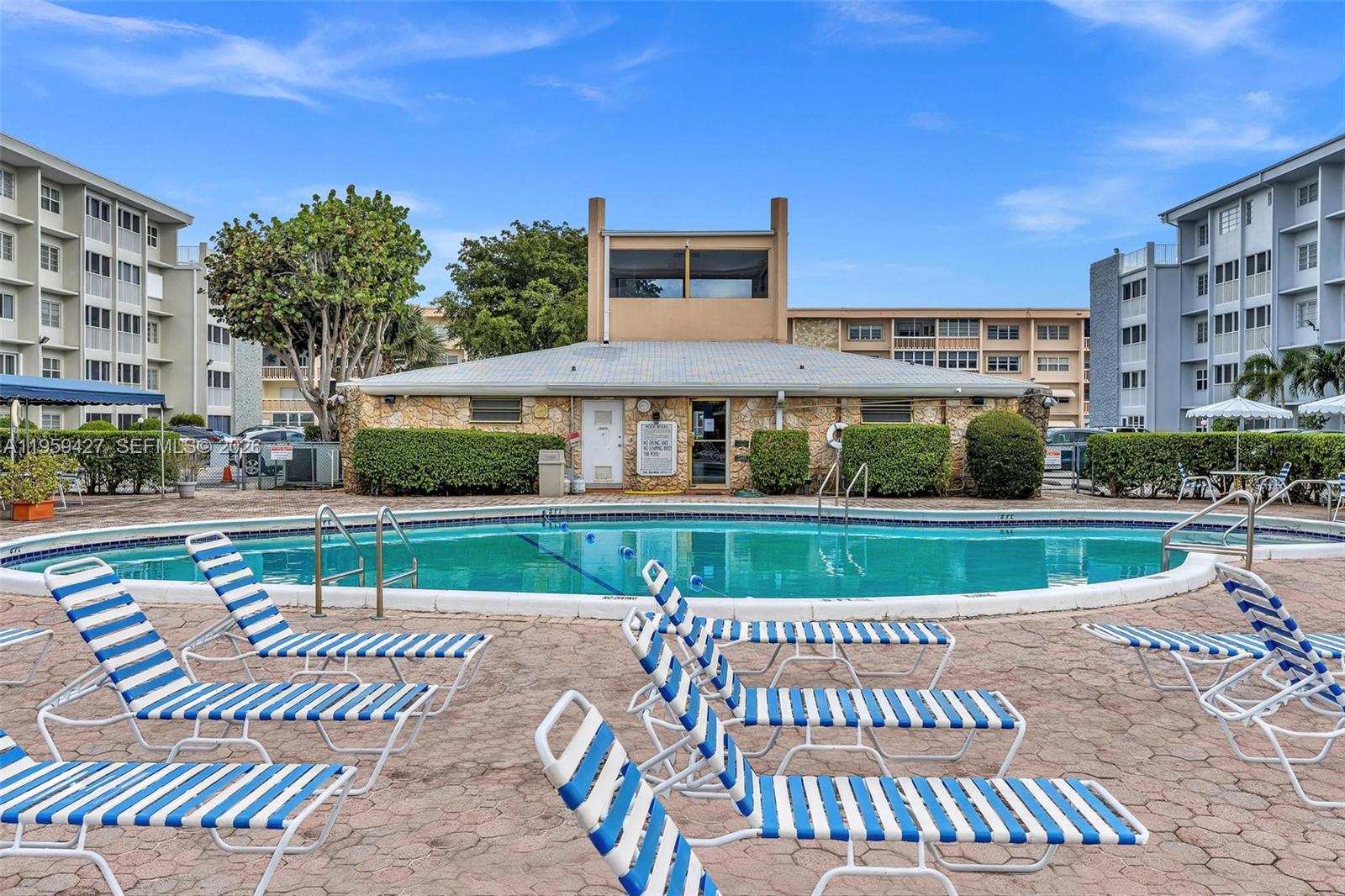 SECOND GULFSTREAM GARDEN - Residential