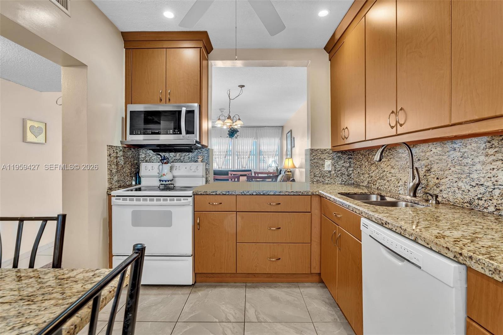 SECOND GULFSTREAM GARDEN - Residential