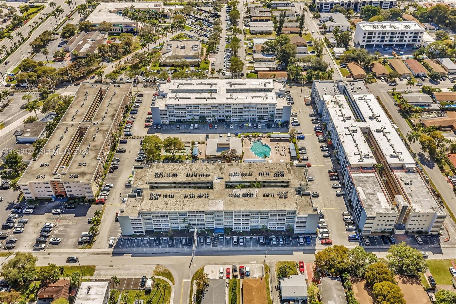 SECOND GULFSTREAM GARDEN - Residential