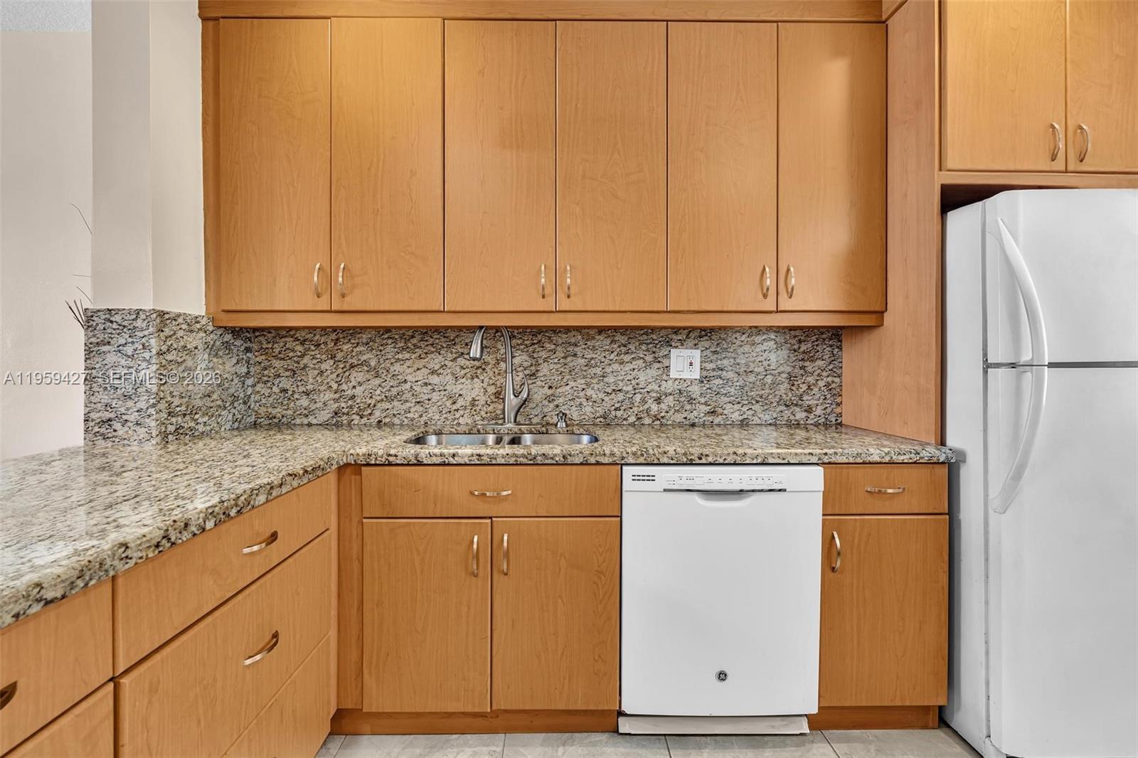 SECOND GULFSTREAM GARDEN - Residential