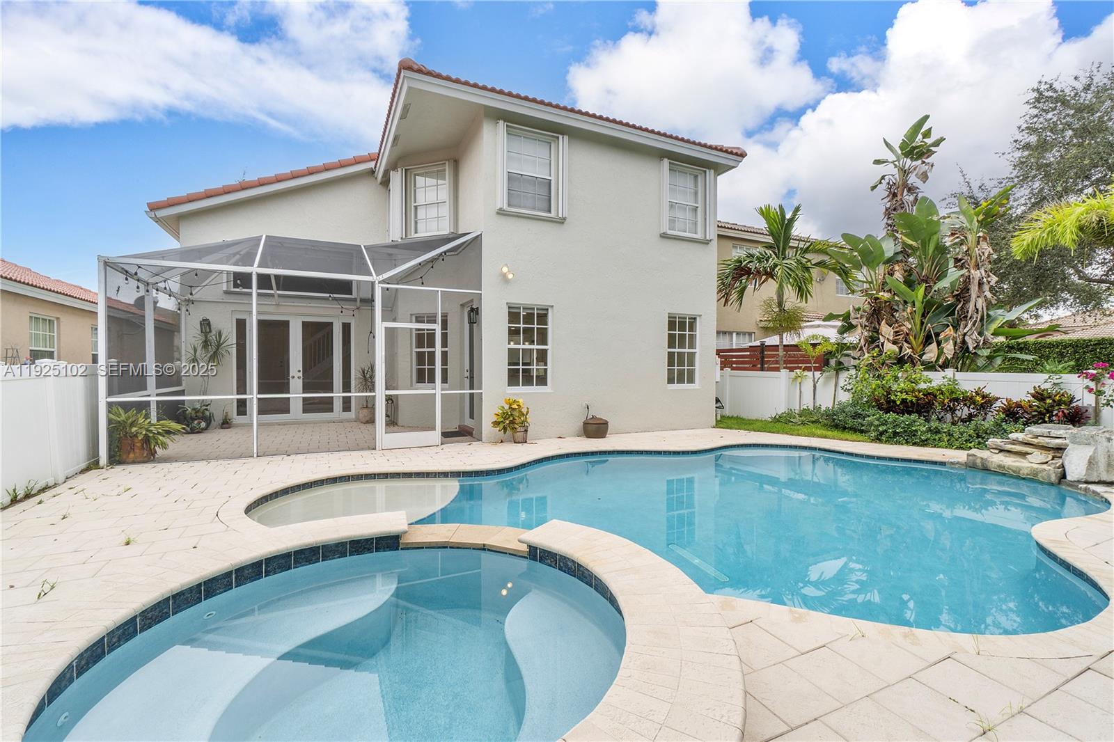 WYNDHAM LAKES NORTH - Residential Lease