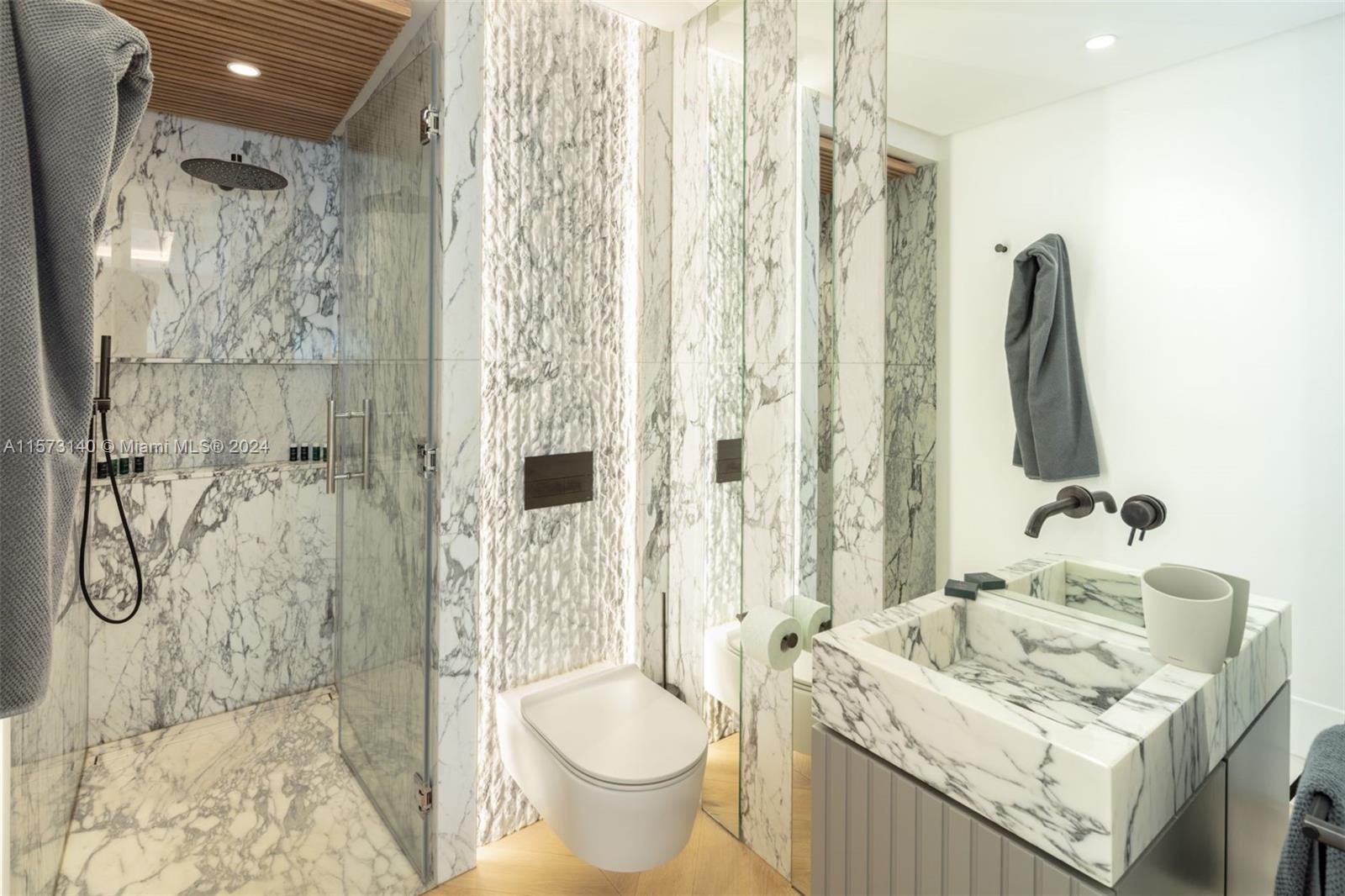 Orquidea, Puente Romano - Residential