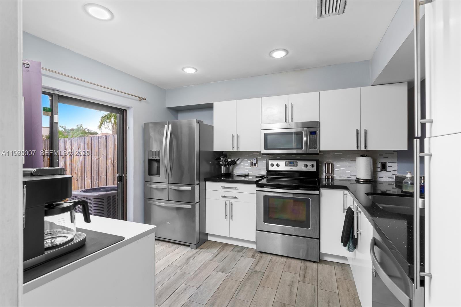 PALM-AIRE VILLAGE SECTION - Residential