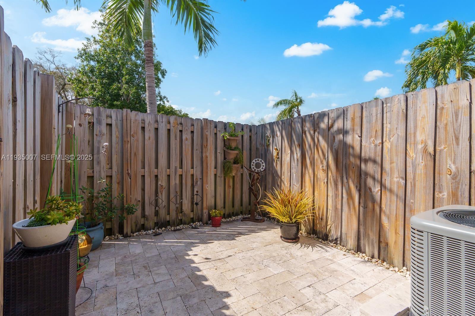 PALM-AIRE VILLAGE SECTION - Residential