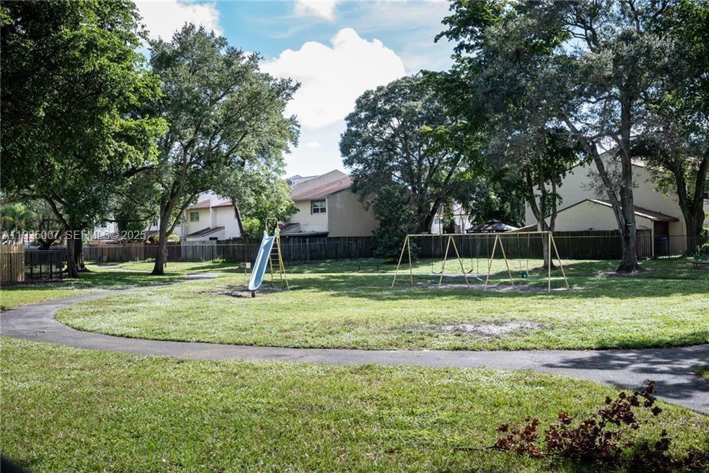 PALM-AIRE VILLAGE SECTION - Residential