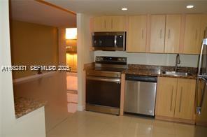 200 Leslie Dr 303