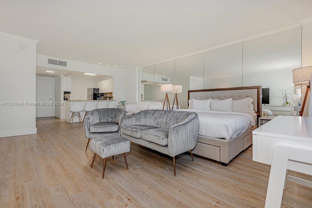 RONEY PALACE CONDO - Residential Lease