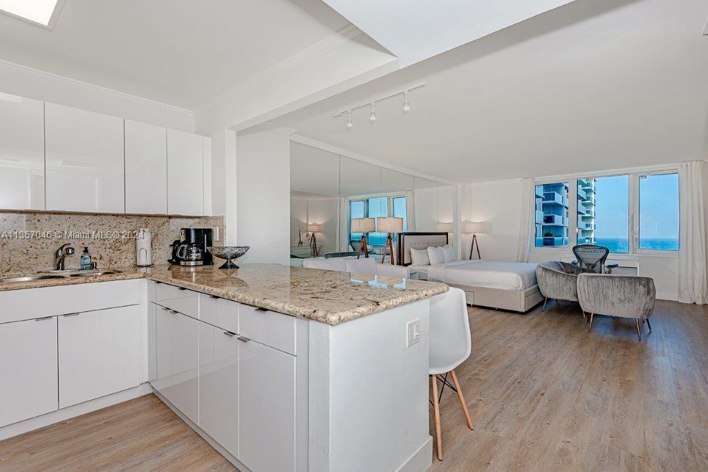 RONEY PALACE CONDO - Residential Lease