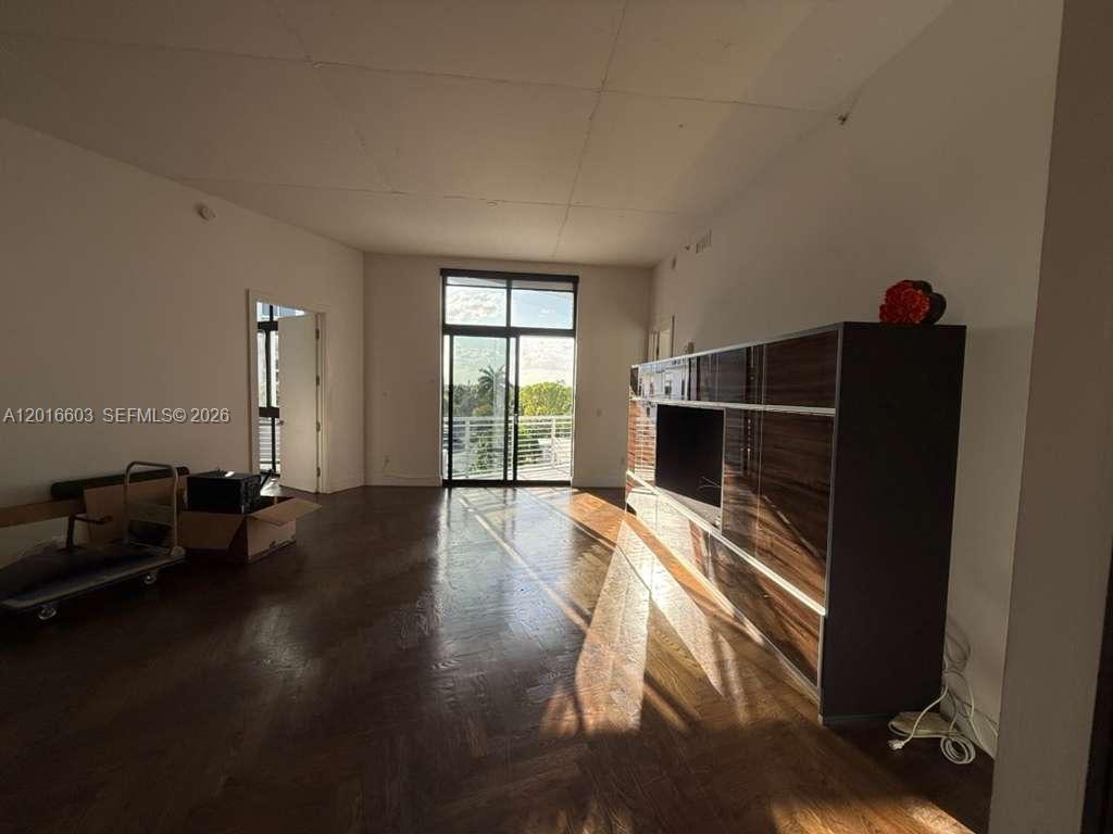 2001 Meridian Ave 523