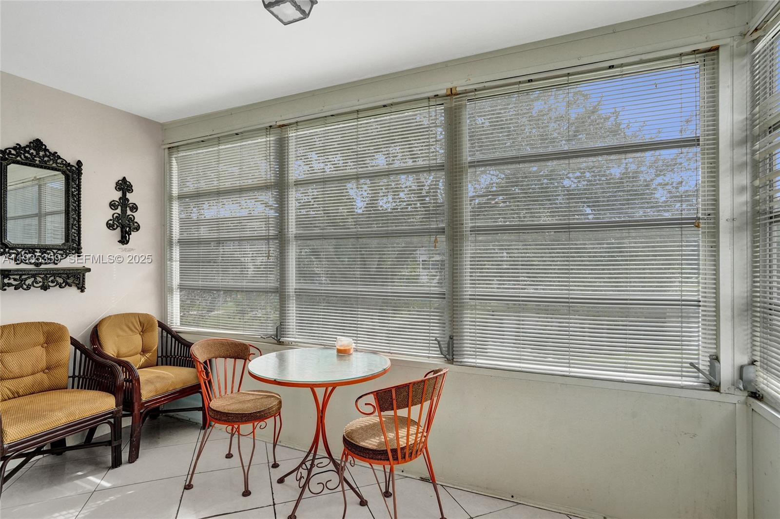 LAUDERDALE OAKS CONDO 4 - Residential