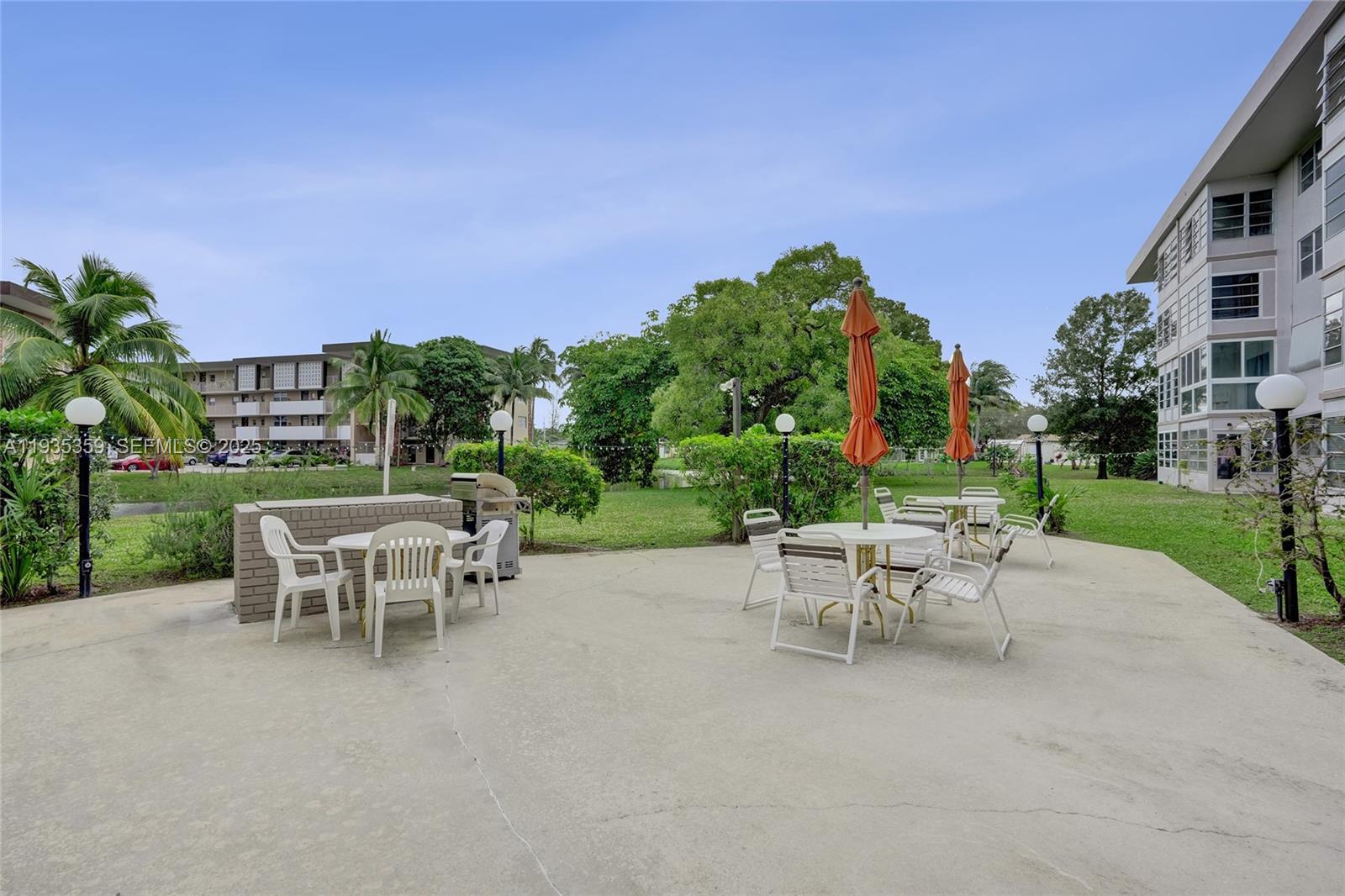 LAUDERDALE OAKS CONDO 4 - Residential