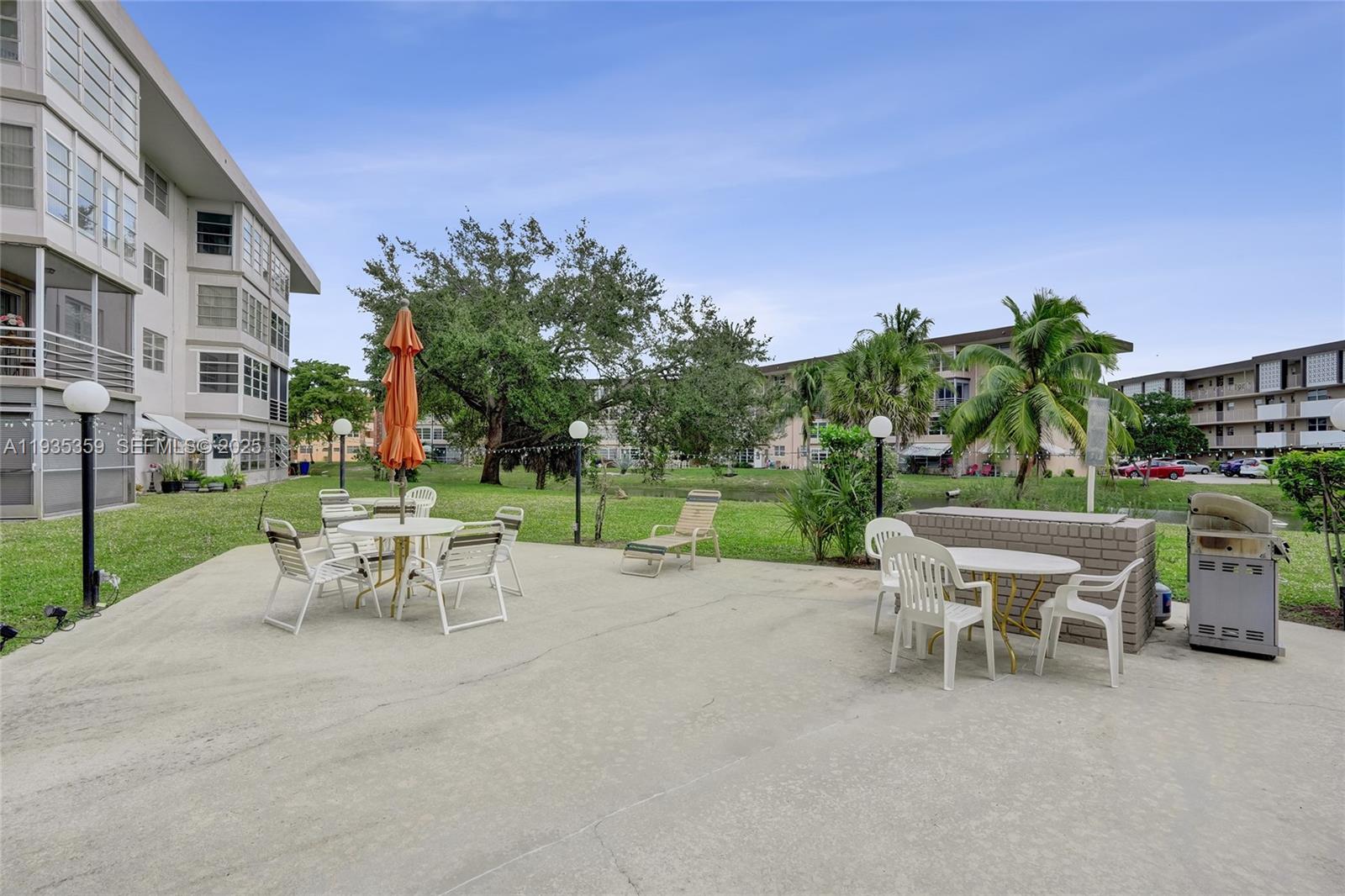 LAUDERDALE OAKS CONDO 4 - Residential