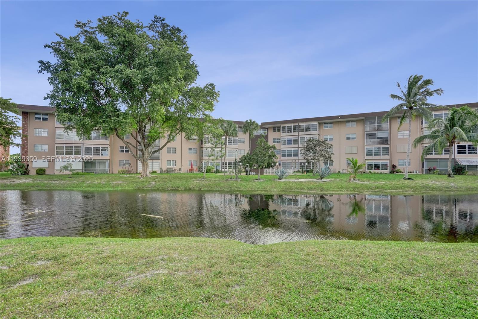 LAUDERDALE OAKS CONDO 4 - Residential