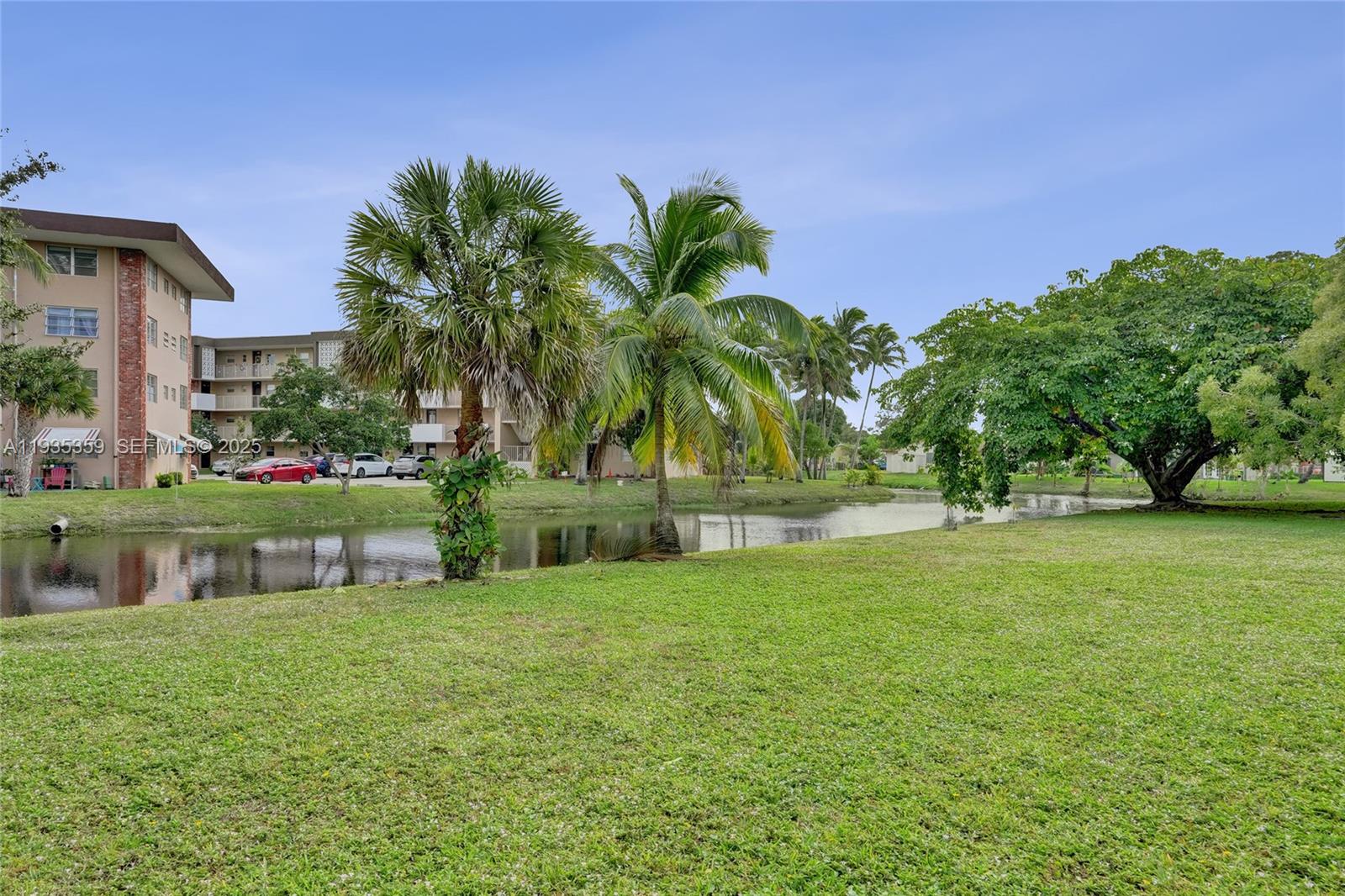 LAUDERDALE OAKS CONDO 4 - Residential