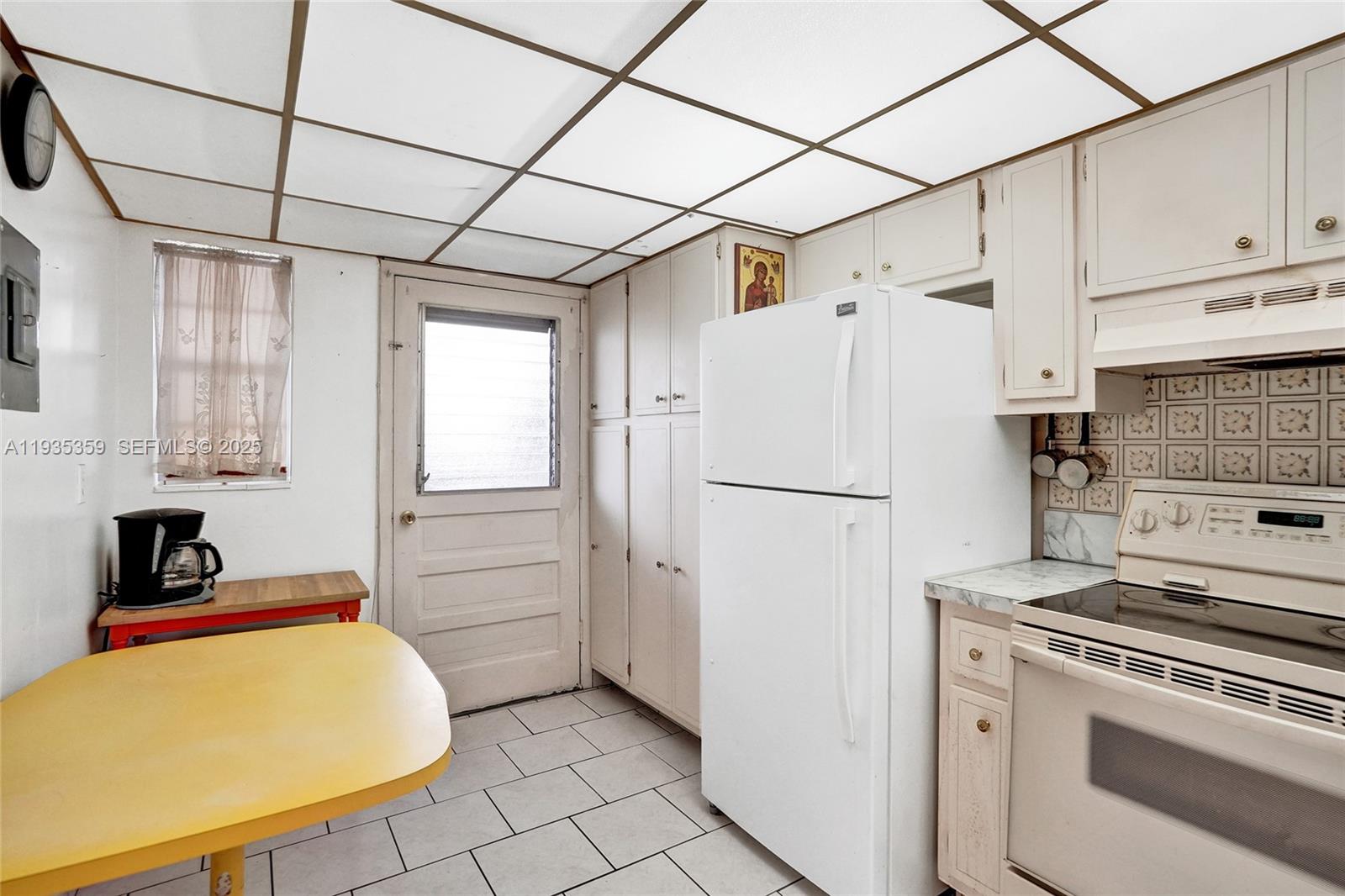 LAUDERDALE OAKS CONDO 4 - Residential