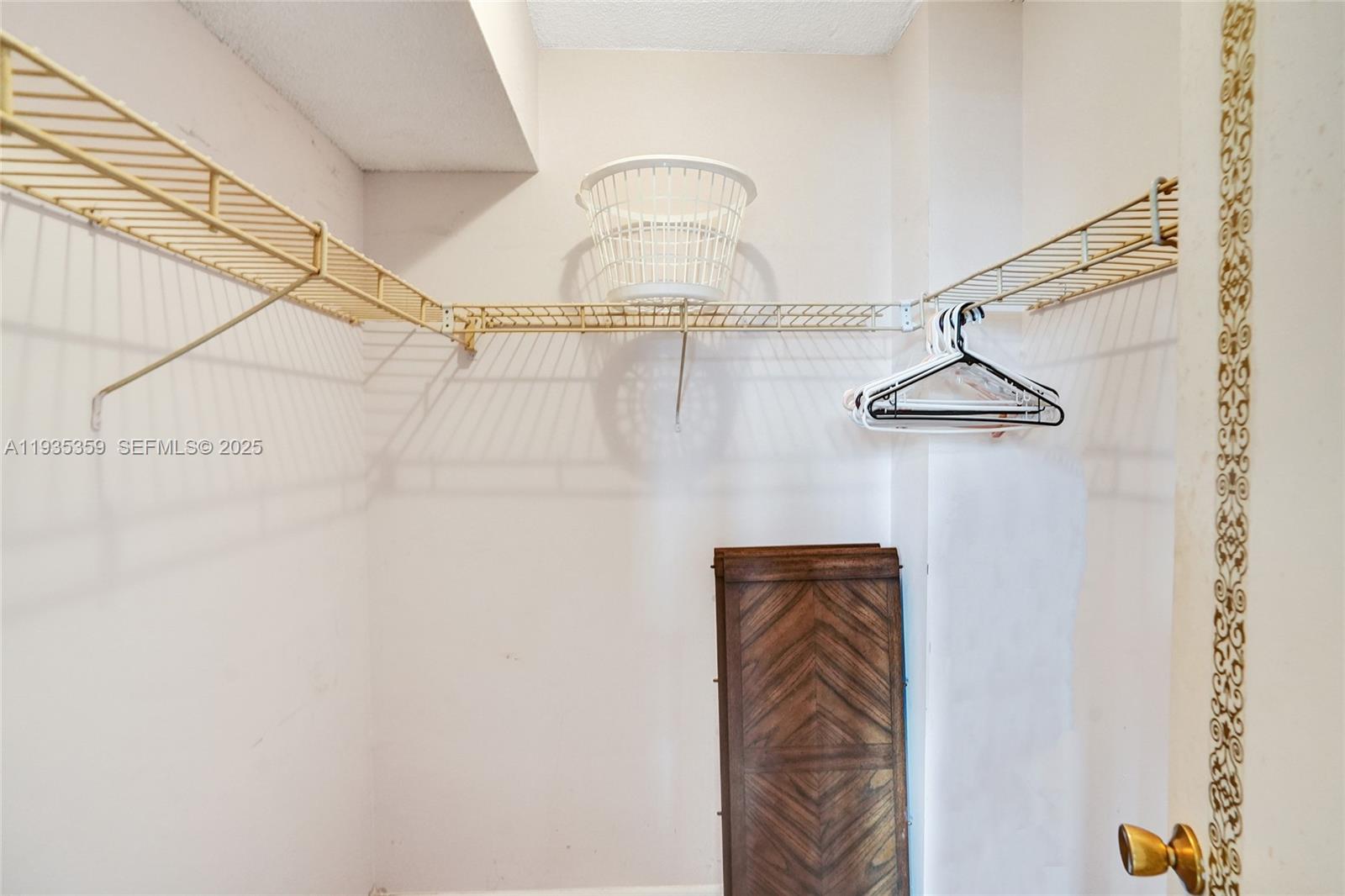 LAUDERDALE OAKS CONDO 4 - Residential