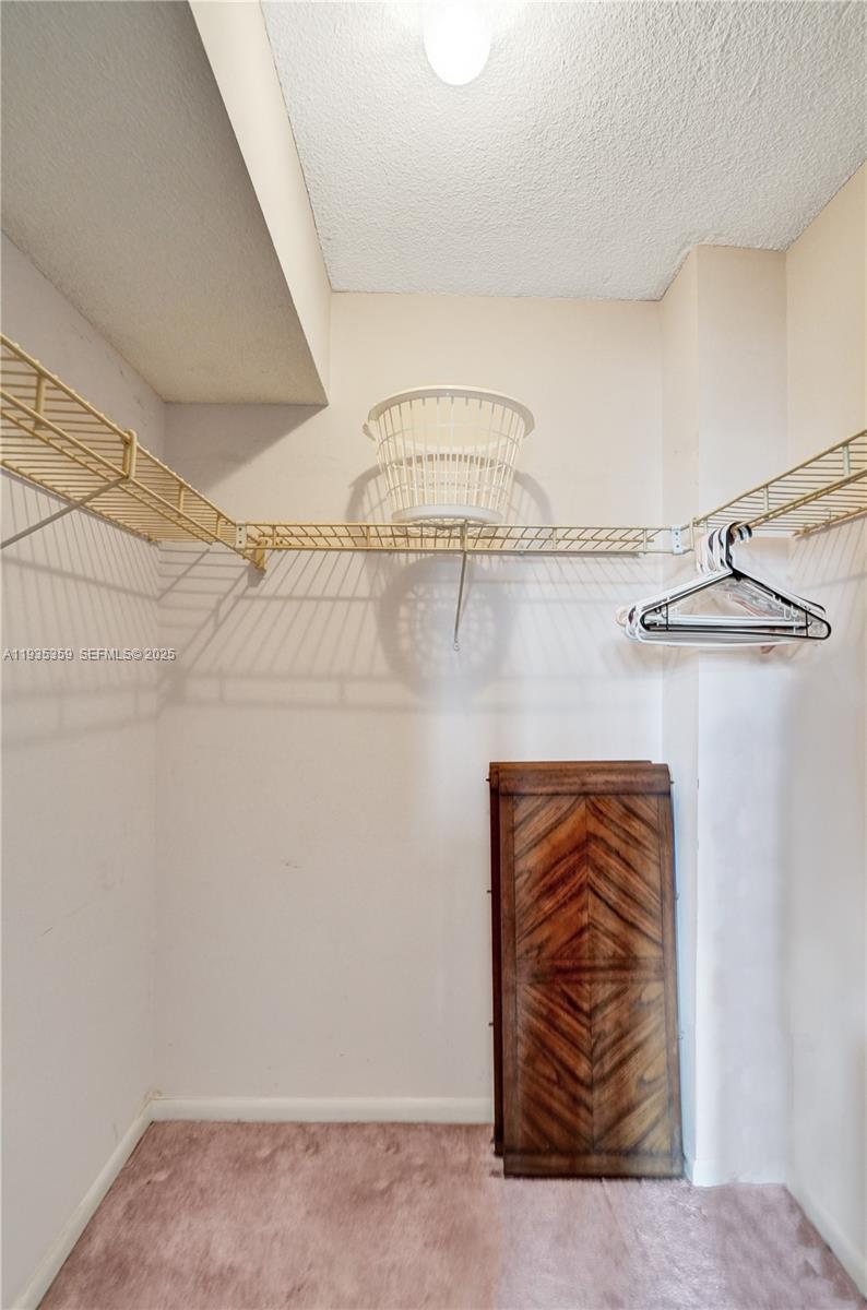 LAUDERDALE OAKS CONDO 4 - Residential