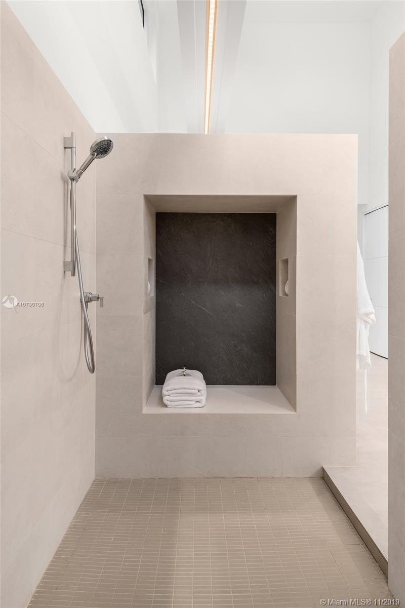 CORAL HILL - Residential