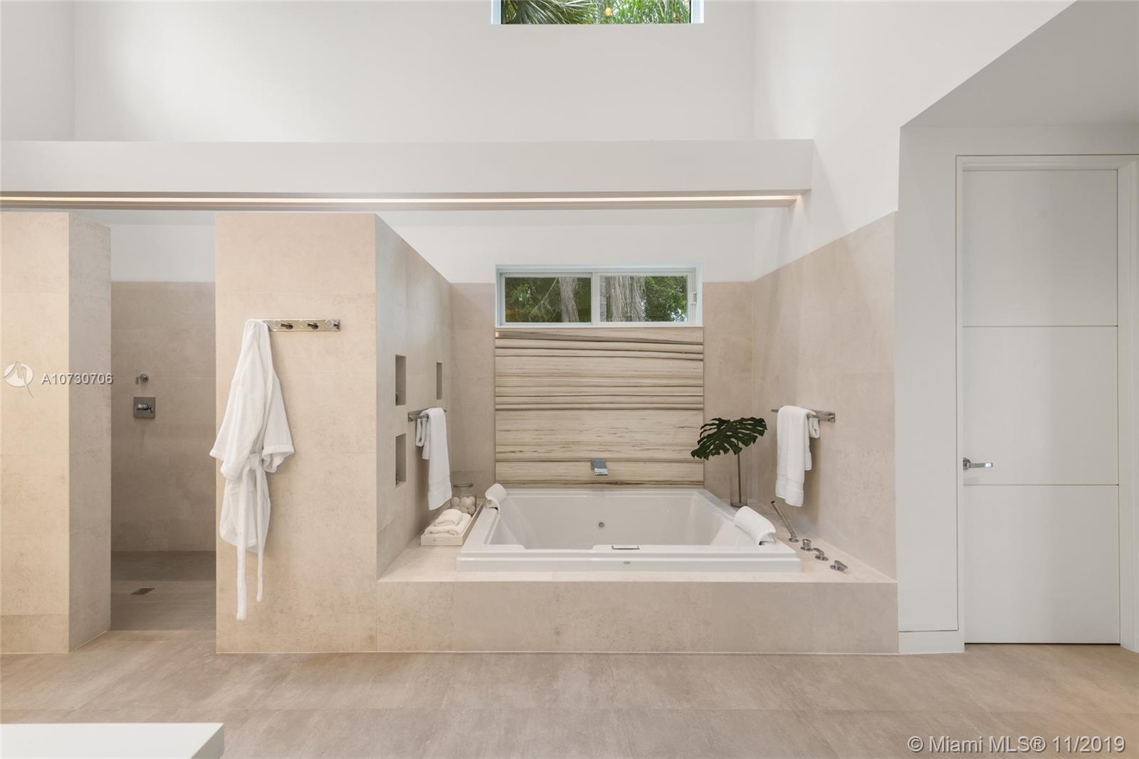 CORAL HILL - Residential