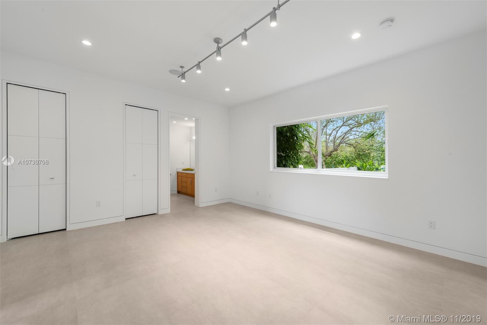 CORAL HILL - Residential