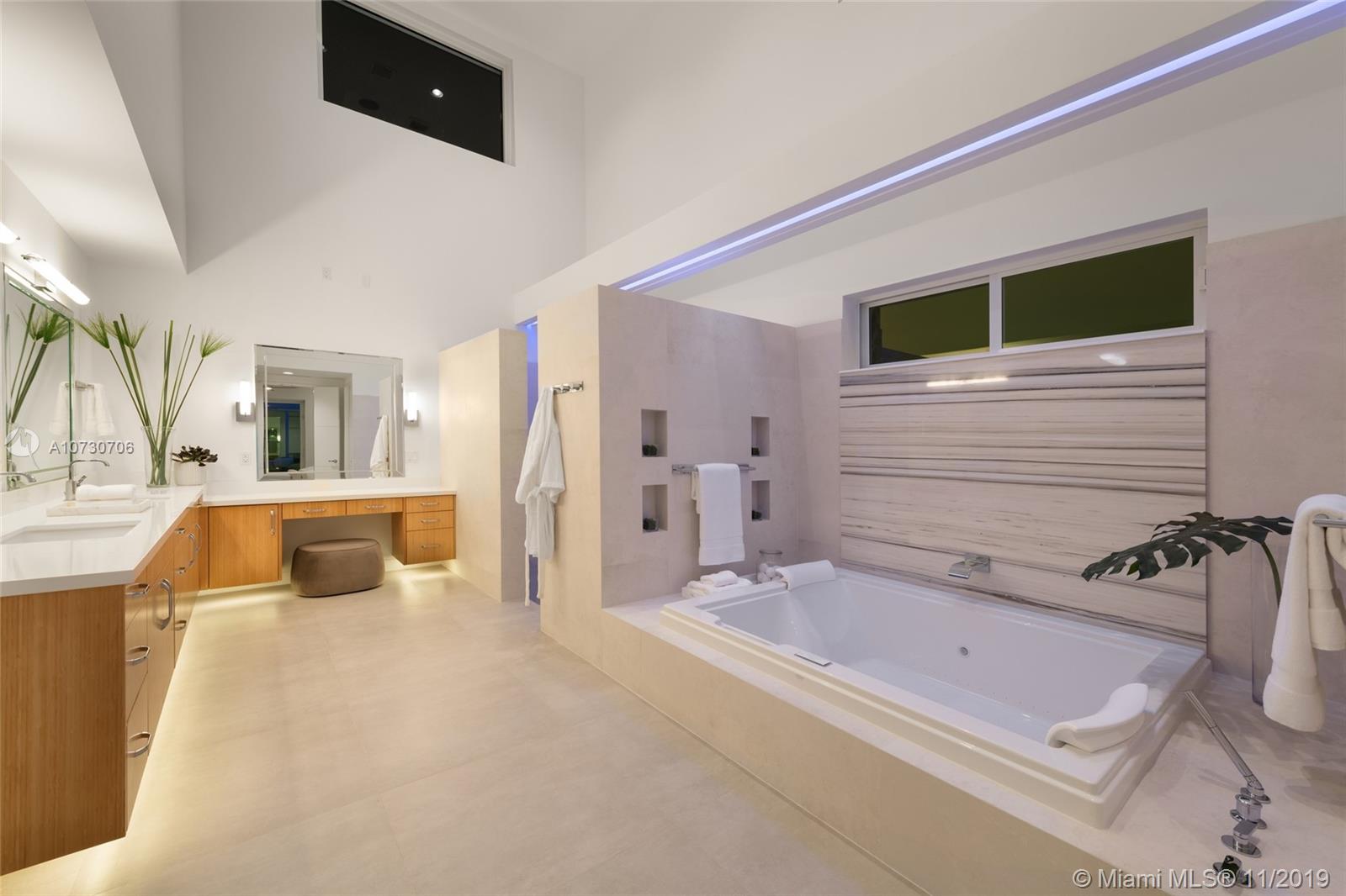 CORAL HILL - Residential