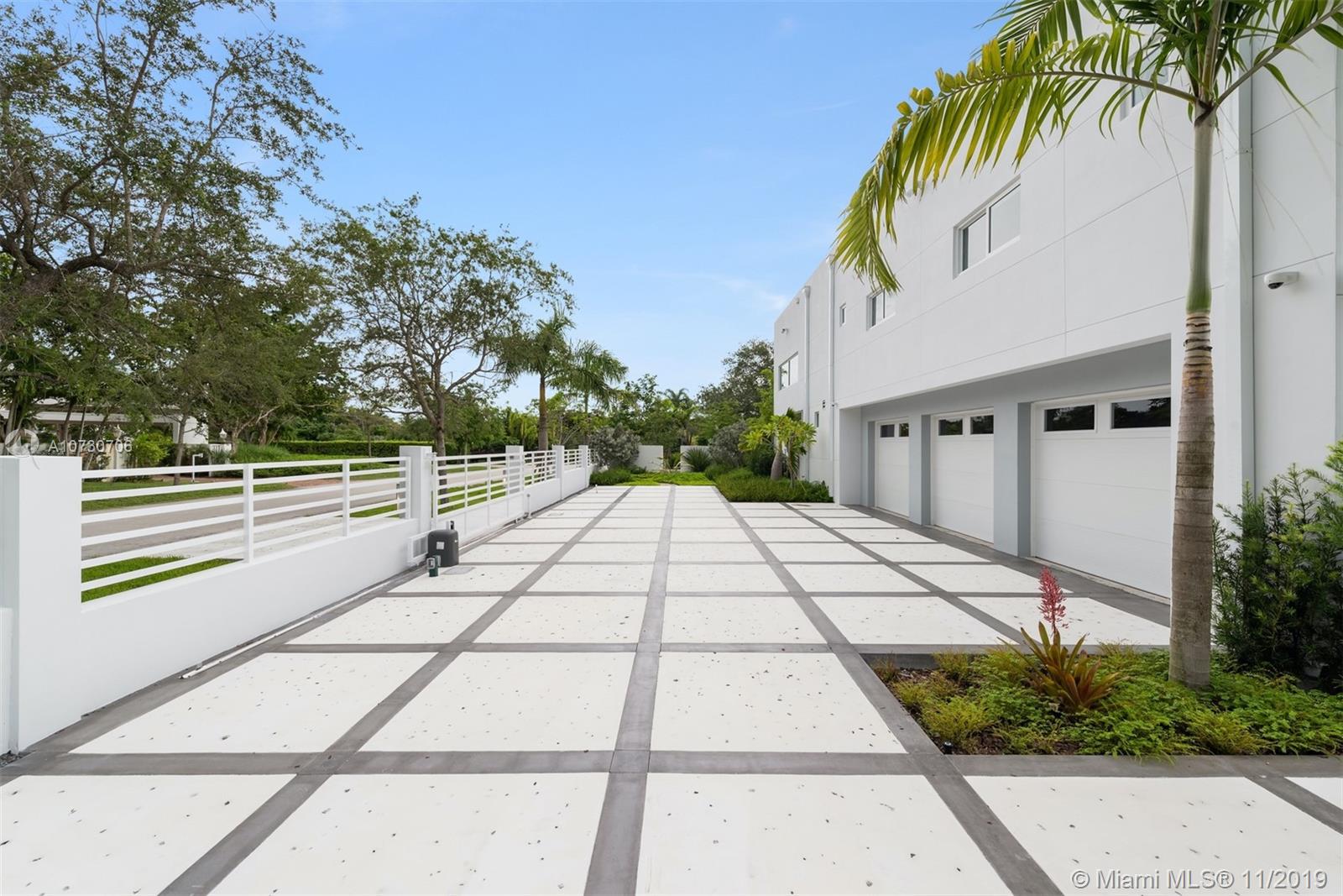 CORAL HILL - Residential