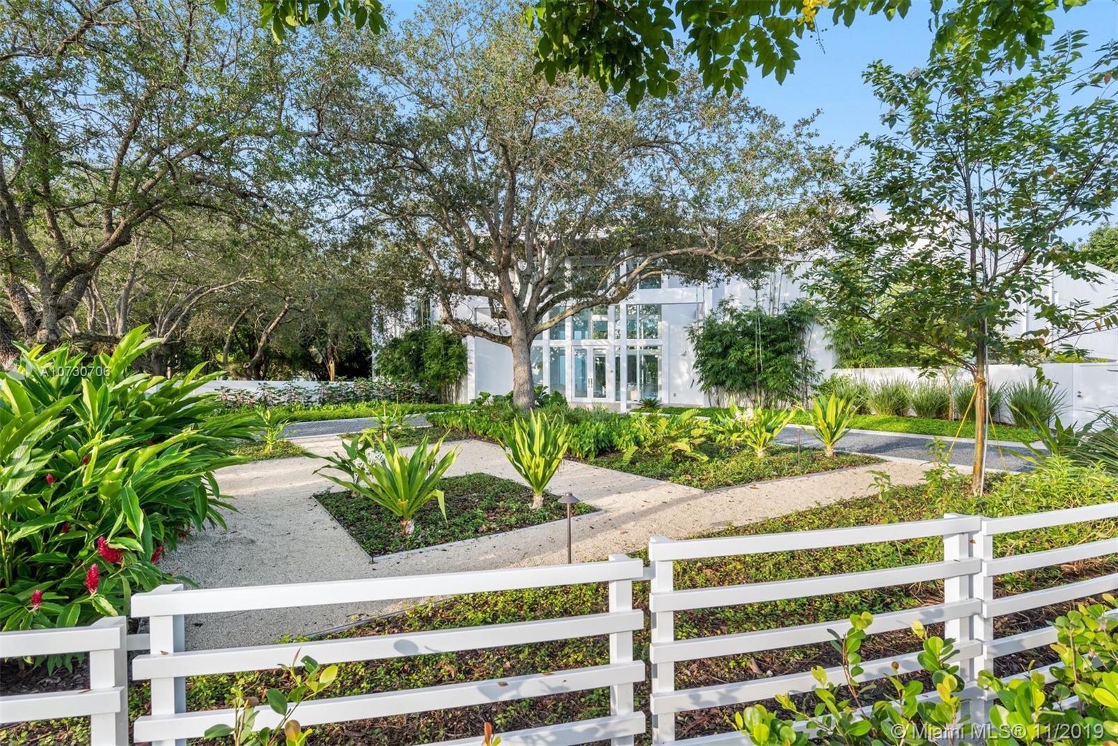 CORAL HILL - Residential