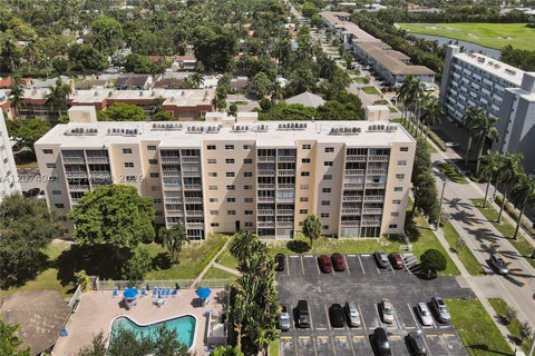 Photo of 1001 NE 14th Ave #402, Hallandale Beach, FL 33009 (MLS # A12074041)