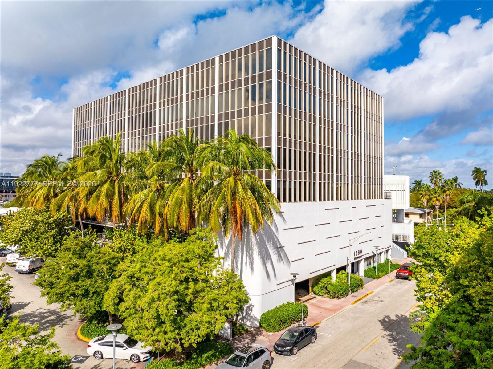 1680 Michigan Ave PH1A-PH1D