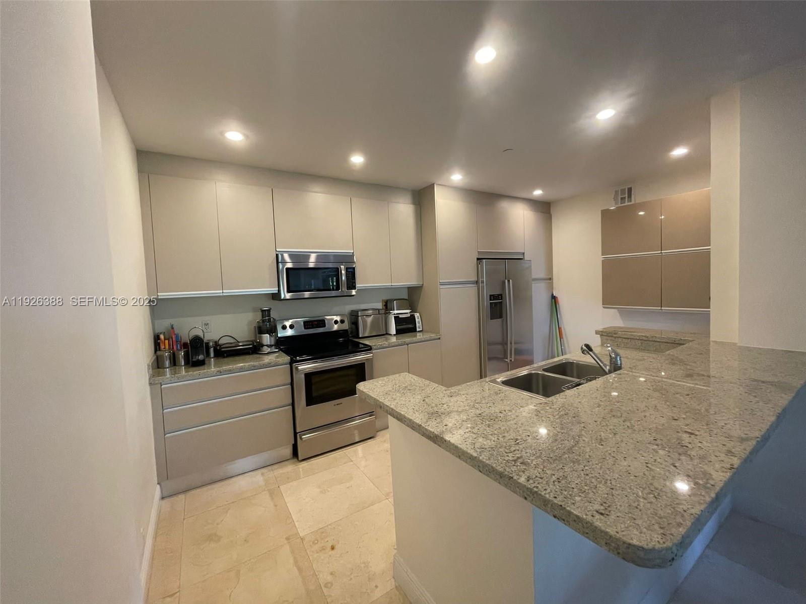 KEY COLONY NO 2 CONDO - Residential Lease