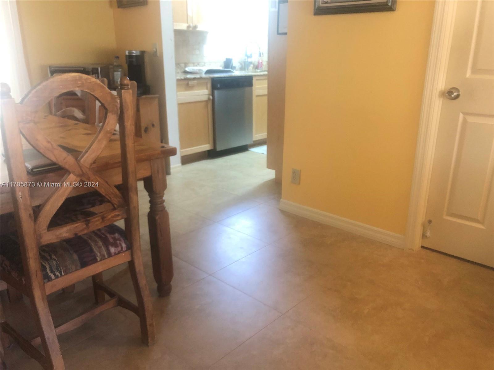 BOCA RATON HILLS SEC 3 - Residential