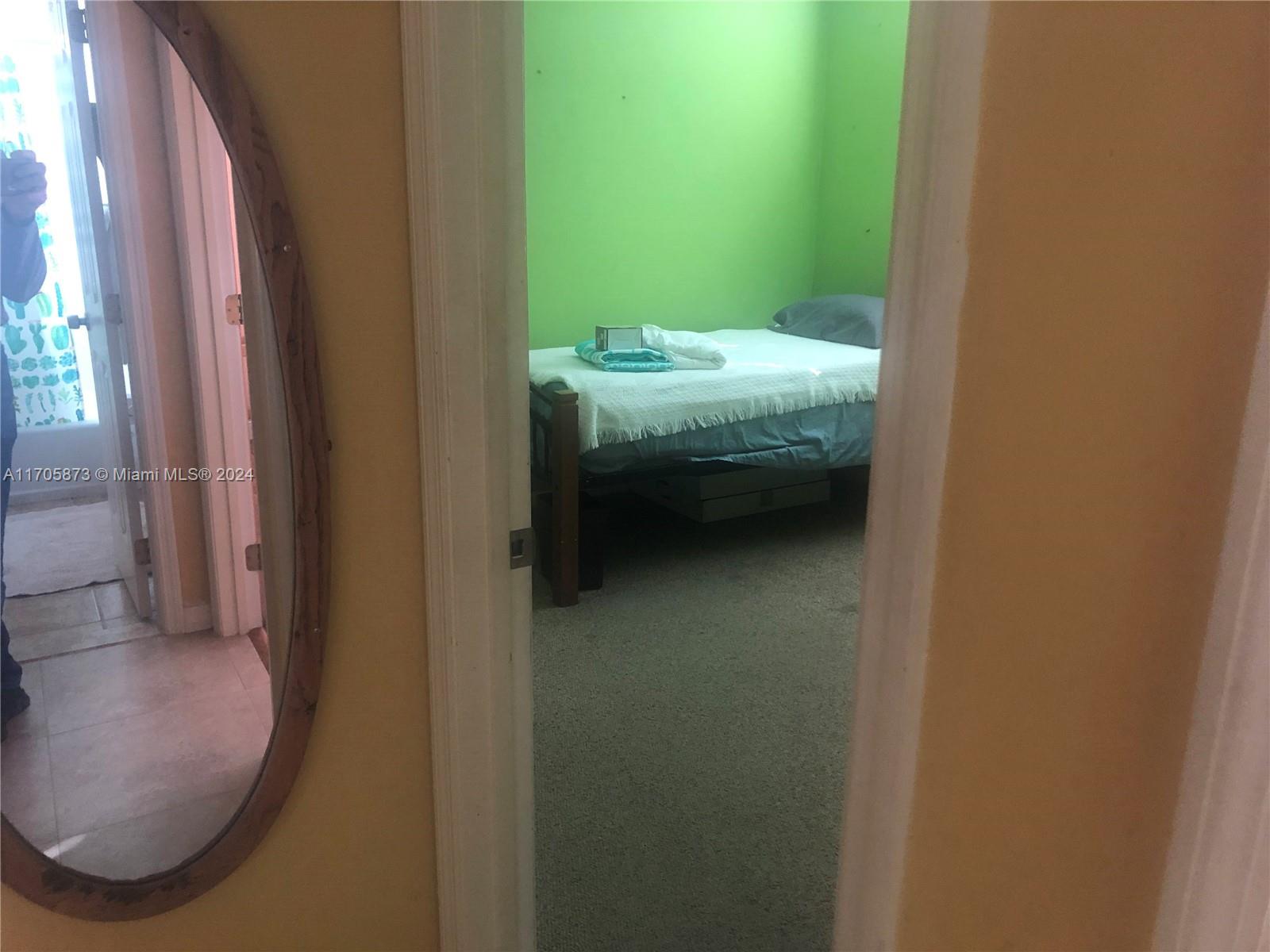 BOCA RATON HILLS SEC 3 - Residential