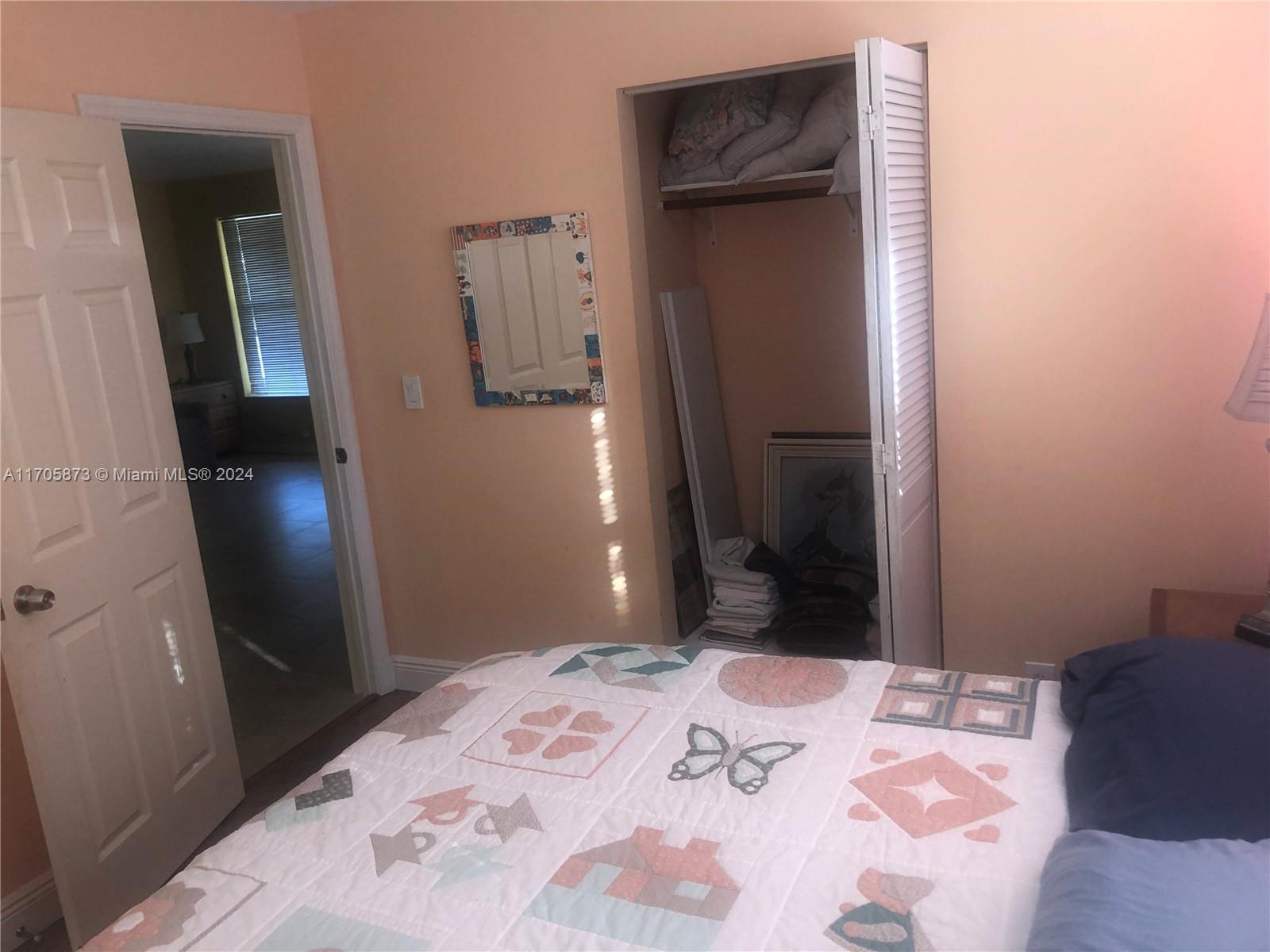 BOCA RATON HILLS SEC 3 - Residential