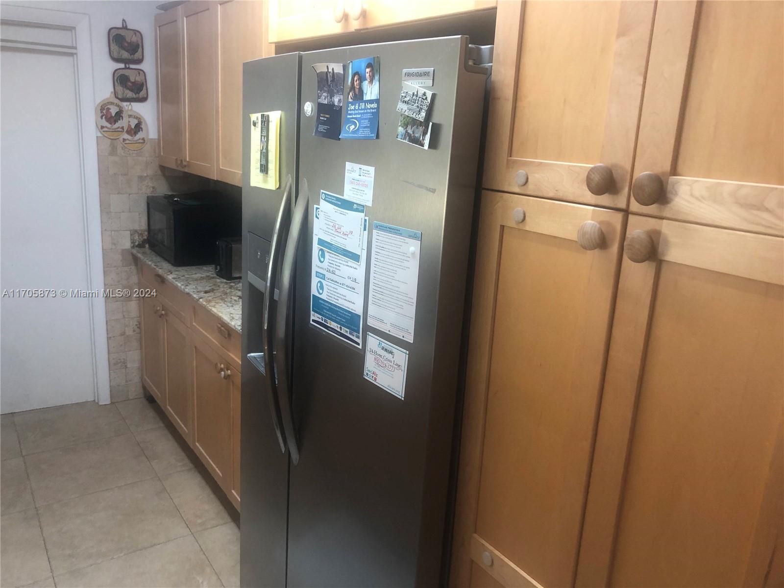BOCA RATON HILLS SEC 3 - Residential