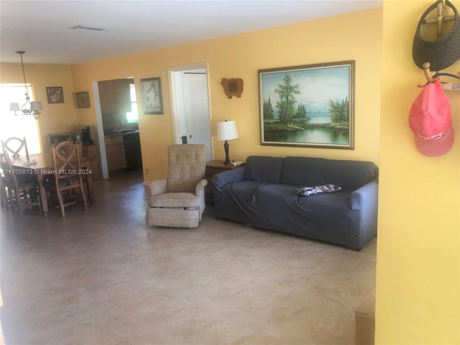 BOCA RATON HILLS SEC 3 - Residential