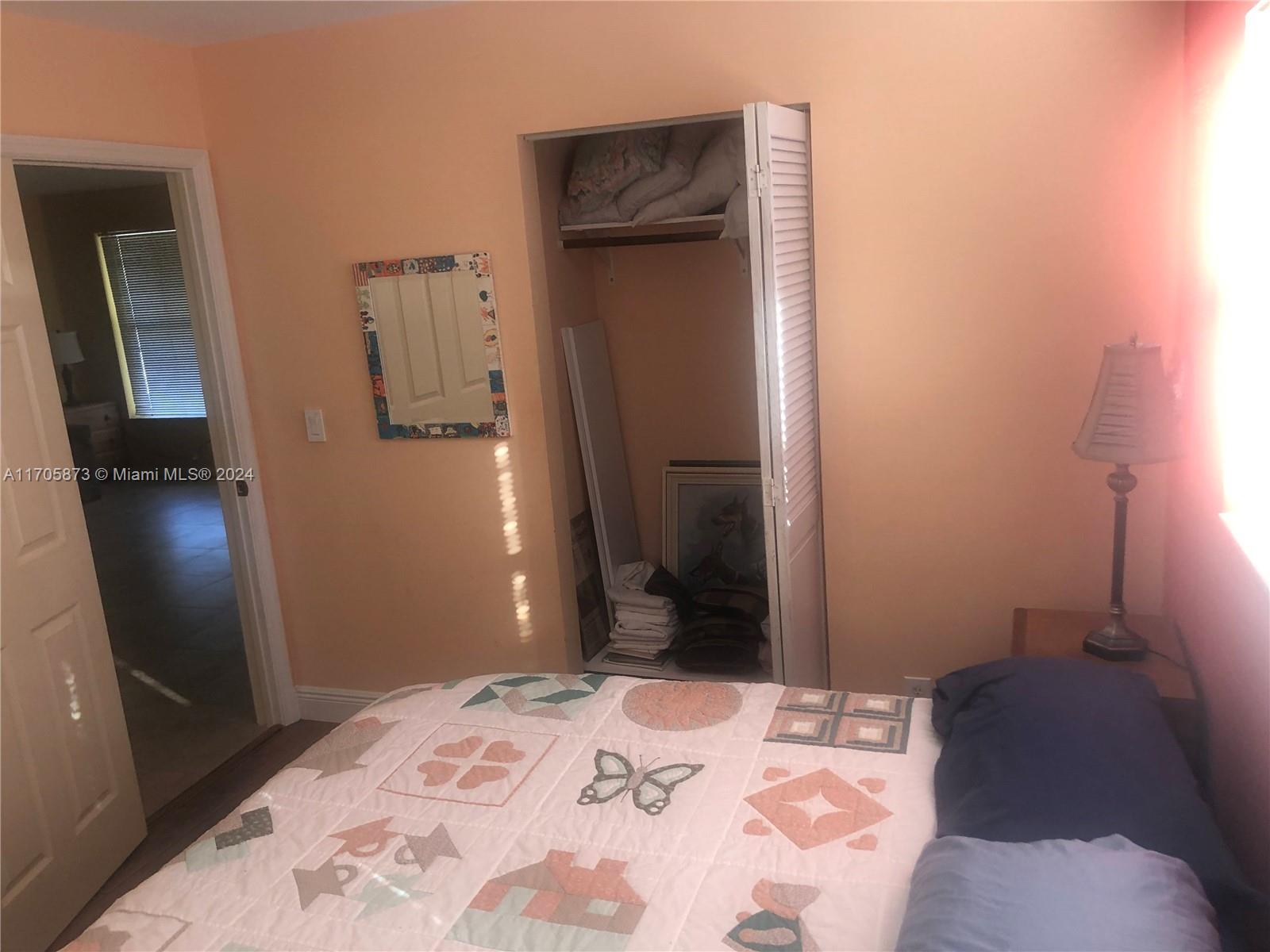 BOCA RATON HILLS SEC 3 - Residential