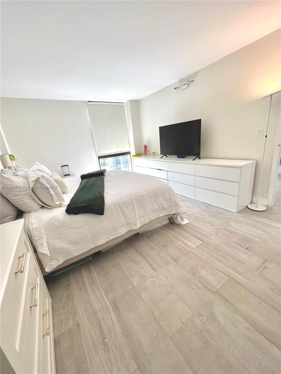 AVENTURA ELDORADO CONDO - Residential