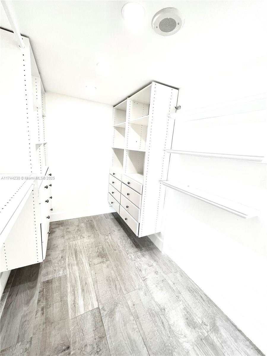 AVENTURA ELDORADO CONDO - Residential