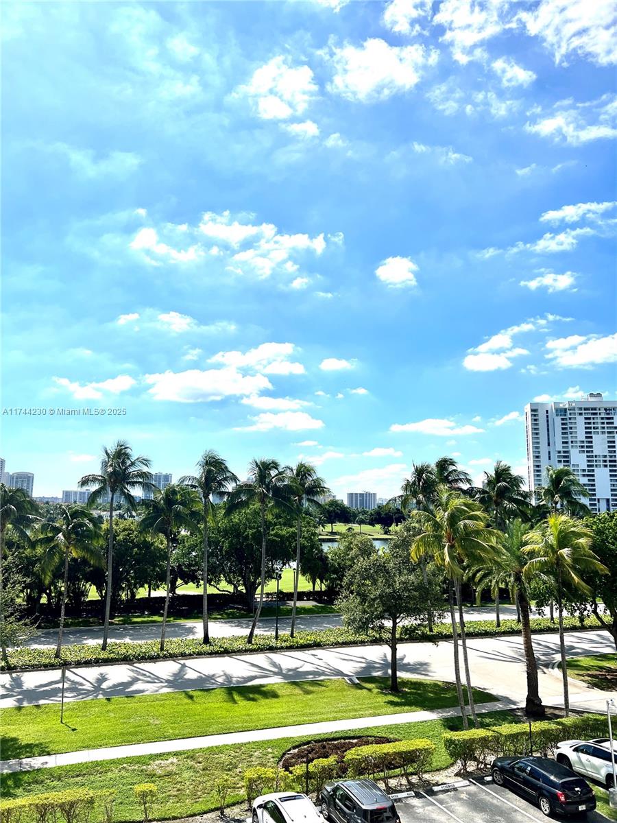 AVENTURA ELDORADO CONDO - Residential