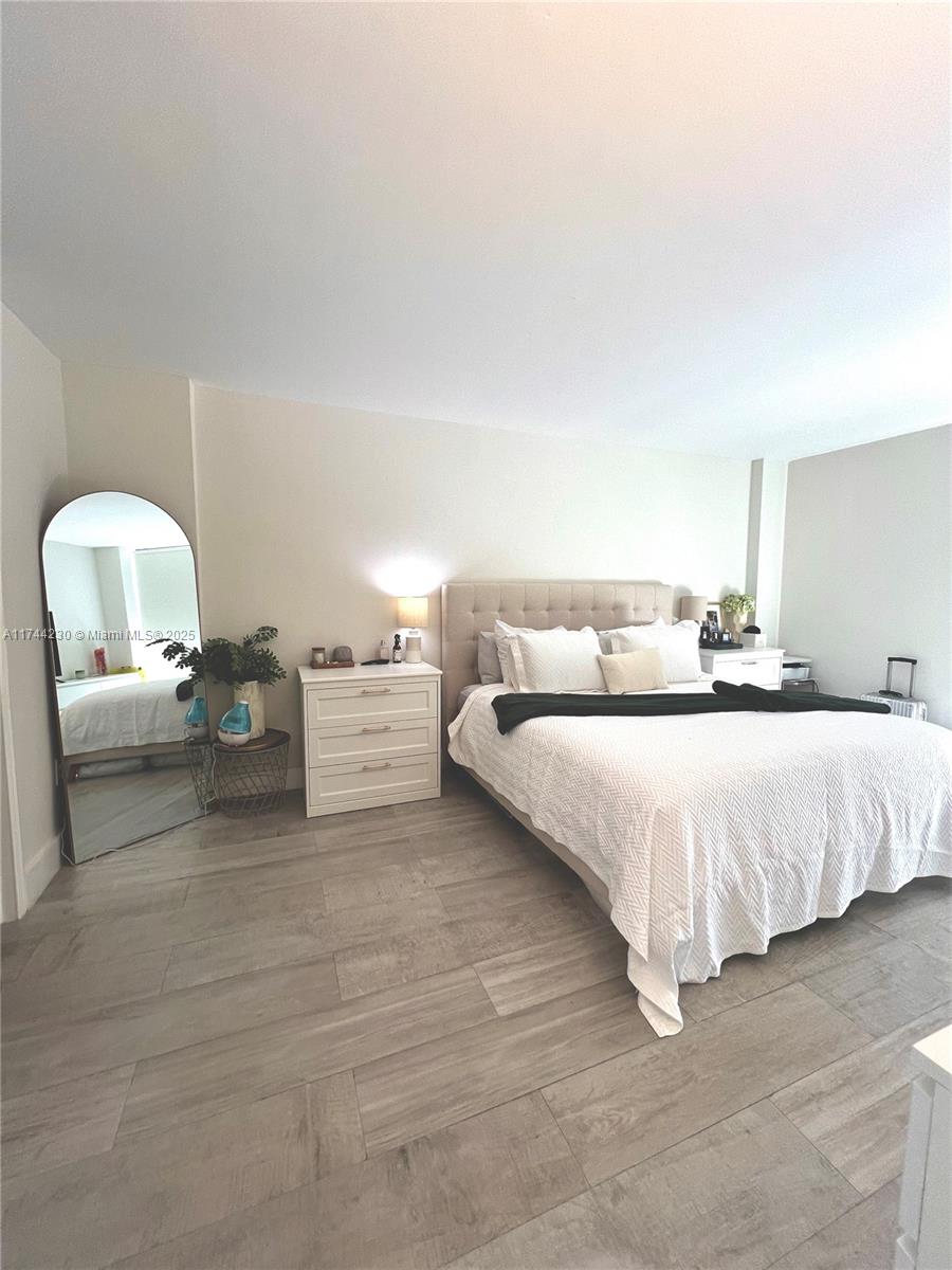 AVENTURA ELDORADO CONDO - Residential